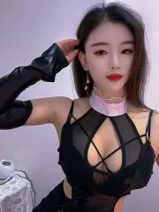 点击查看 广东 - 深圳 制服骚丝青青 更多实拍详情