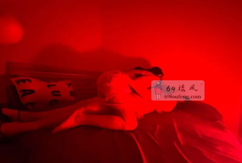 中大项双飞巨乳两闺蜜 - 江苏-南京 楼凤实拍第2张