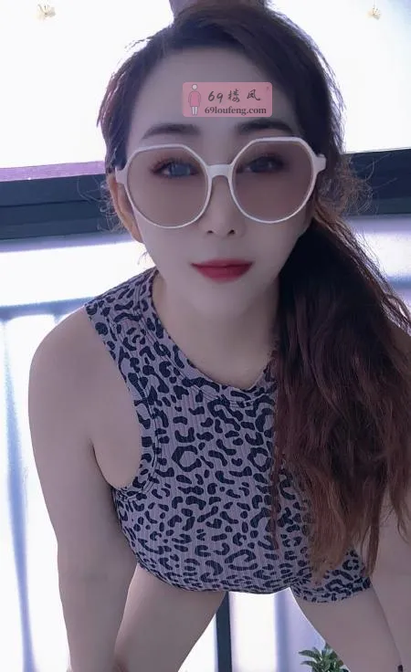 服务耐心熟女 - 湖北-武汉 楼凤实拍第2张