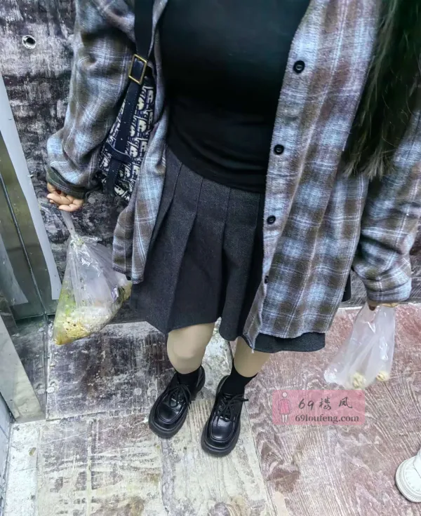 丰满妹子小泰坦 - 安徽-蚌埠 楼凤实拍第1张