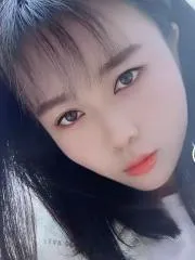 诱惑的美骚女 真实工作室环境 (地点：安徽 - 芜湖)