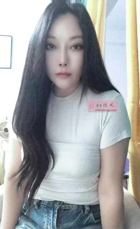 玄武长腿骚货 - 江苏-南京 楼凤实拍第2张