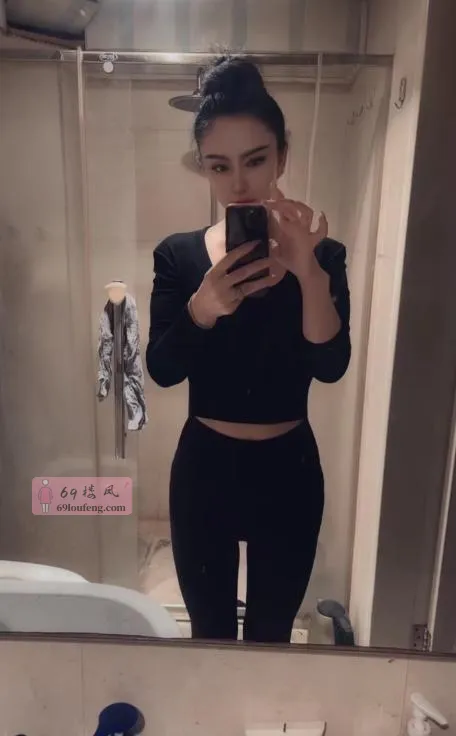 美艳长腿少妇 - 河南-郑州 楼凤实拍第1张