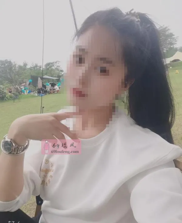 胸小屁股大女 - 江苏-无锡 楼凤实拍第2张