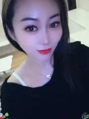 气质御姐 真实工作室环境 (地点：河南 - 郑州)