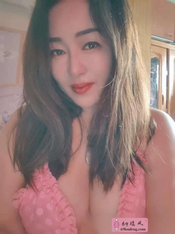 徐汇肥臀熟女 - 上海-徐汇区 楼凤实拍第1张