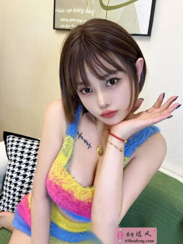 短发大胸冰淇淋老师 - 广东-广州 楼凤实拍第3张