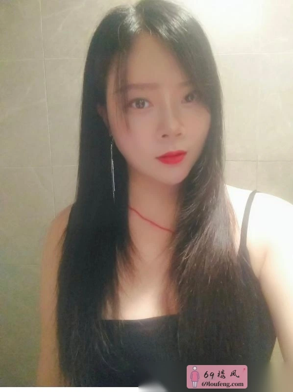 性价比很高的大胸妹子 - 四川-成都 楼凤实拍第1张