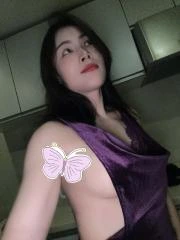 丁桥调情小少妇 真实工作室环境 (地点：浙江 - 杭州)