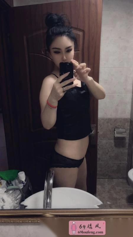 圆润挺翘小姐姐 - 河南-郑州 楼凤实拍第3张