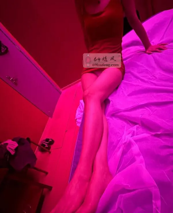 武汉4T高颜值 - 湖北-武汉 楼凤实拍第4张