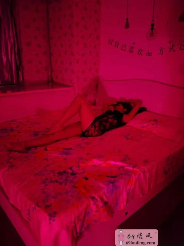 秀美长腿模特闹闹 - 四川-成都 楼凤实拍第3张