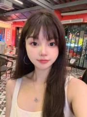 胸大柔软女友感老师 真实工作室环境 (地点：广东 - 广州)