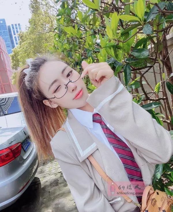 兼职5天沫沫 - 江苏-南京 楼凤实拍第1张