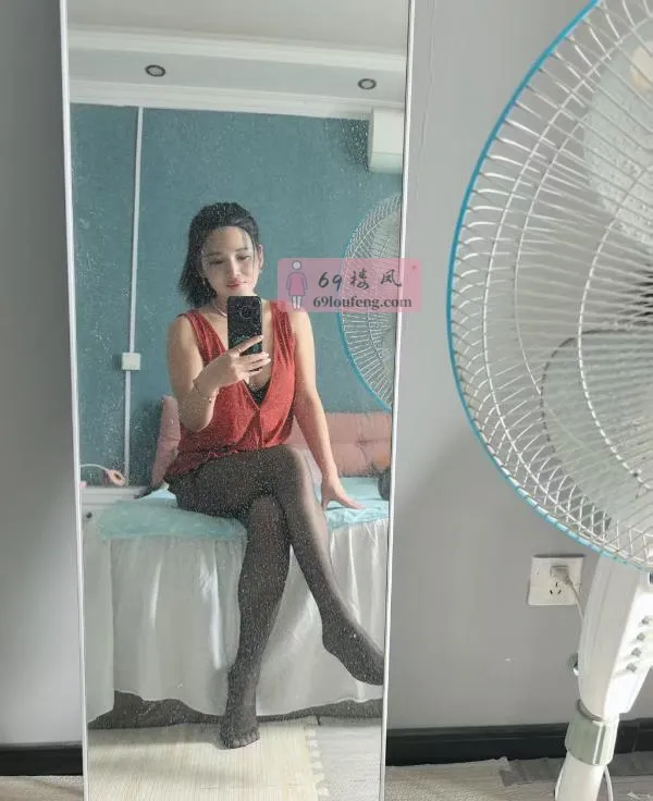 钟楼老板娘 - 江苏-常州 楼凤实拍第2张