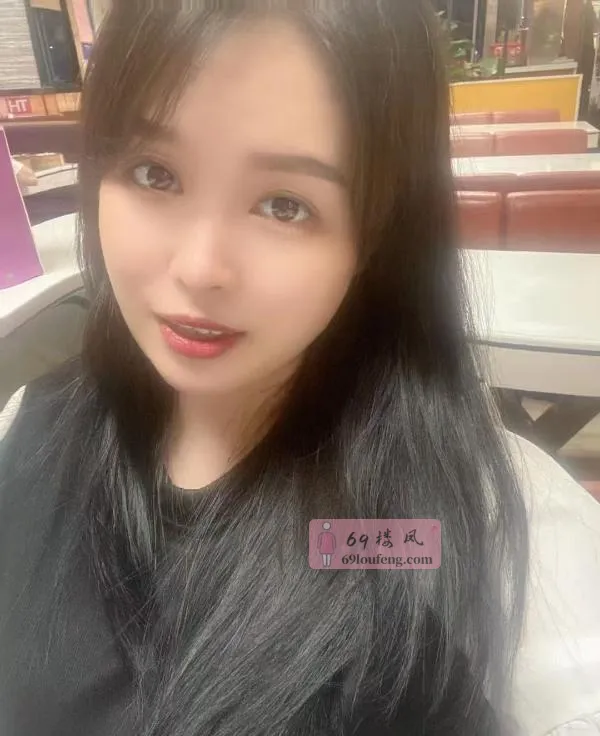 大奶小白兔老师 - 广东-深圳 楼凤实拍第1张