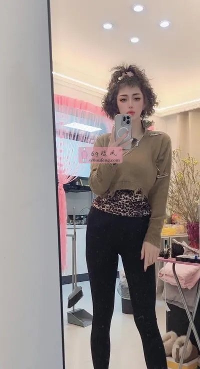 大长腿骚妇 - 江苏-苏州 楼凤实拍第3张