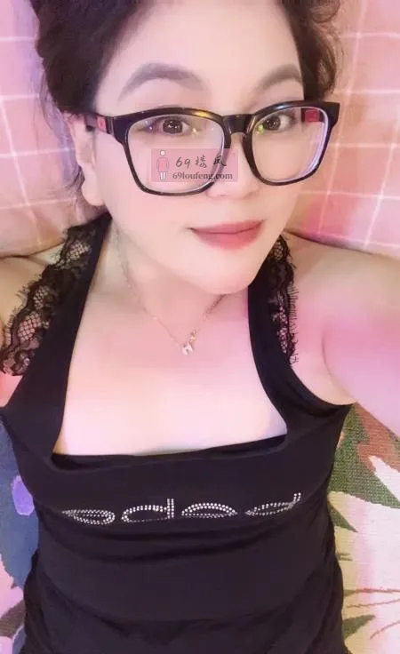 呼市蜜桃臀少妇 - 内蒙-呼和浩特 楼凤实拍第1张