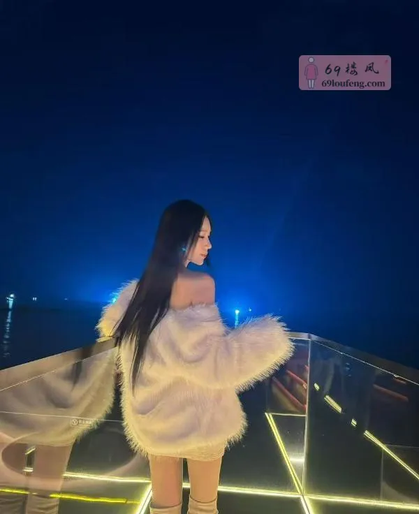 高颜值高挑美女 - 湖南-长沙 楼凤实拍第3张