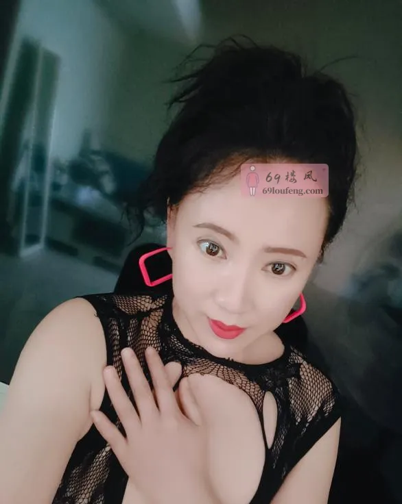 肥臀熟女老师 - 浙江-杭州 楼凤实拍第2张