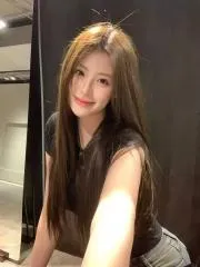 上海 - 虹口区高颜值老师虹口兼职御姐初下海实拍