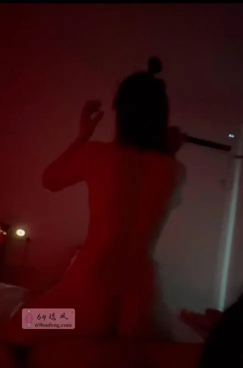 野战车战少妇小乔 - 湖北-武汉 楼凤实拍第3张