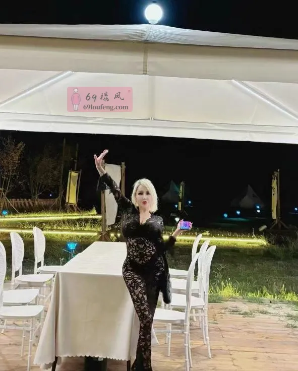 西门大奶尤物 - 四川-成都 楼凤实拍第2张