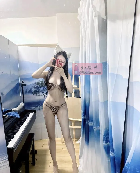 服务系翘臀颜值老师 - 浙江-杭州 楼凤实拍第2张