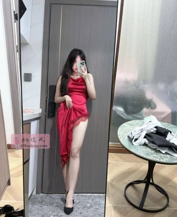 龙华区制服曼曼 - 广东-深圳 楼凤实拍第4张