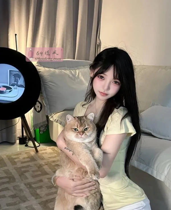 武汉三点粉一线天萌妹 - 湖北-武汉 楼凤实拍第2张