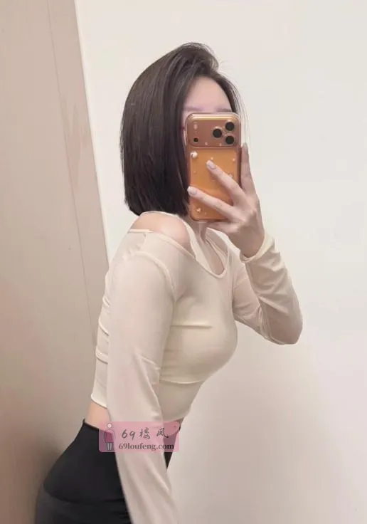颜值短发御姐  - 四川-成都 楼凤实拍第1张