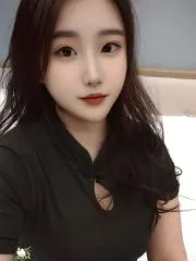 成都骚浪苏小小 真实工作室环境 (地点：四川 - 成都)