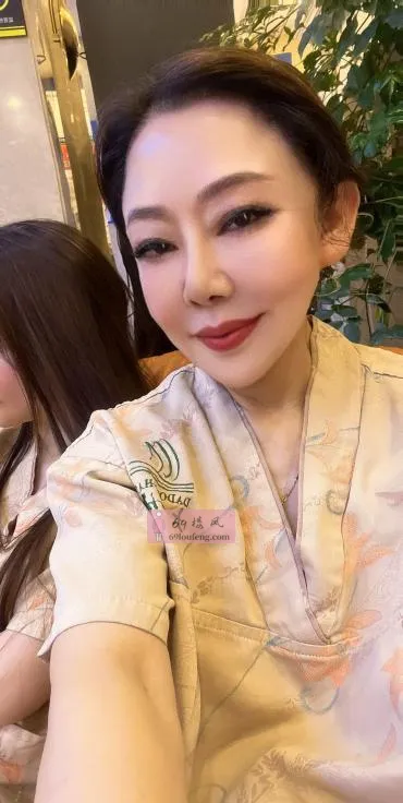 兼职熟女 - 江苏-南京 楼凤实拍第3张