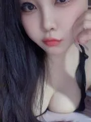 四川 - 成都高颜值老师春节不休息大奶妹实拍