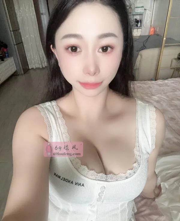 大胸翘臀妹子 - 湖北-武汉 楼凤实拍第1张