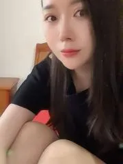 秦淮小少妇 真实工作室环境 (地点：江苏 - 南京)