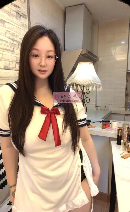 武进巨乳眼镜少妇 - 江苏-常州 楼凤实拍第2张