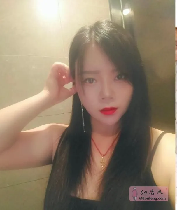 性价比很高的大胸妹子 - 四川-成都 楼凤实拍第1张