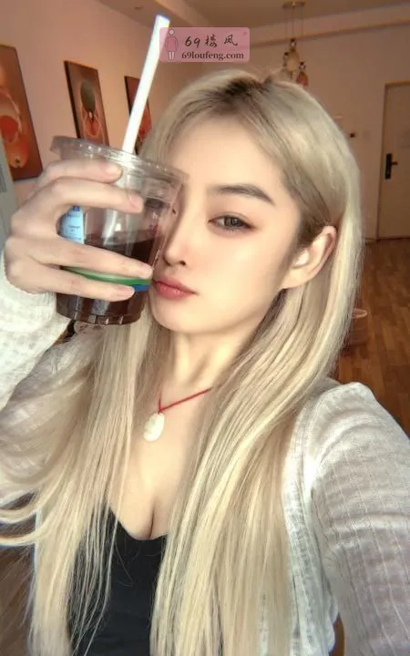 大胸一一 - 四川-成都 楼凤实拍第2张
