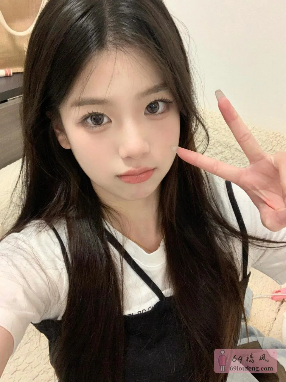 白云大二嫩妹初次下海兼职-楚漫 - 广东-广州 楼凤实拍第1张