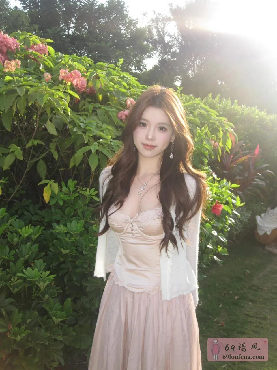 白云大二嫩妹初次下海兼职-楚漫 - 广东-广州 楼凤实拍第5张