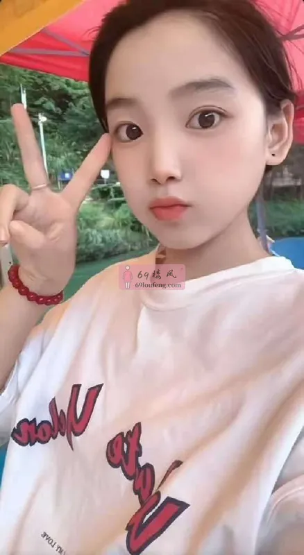 天河嫩妹初次下海服务-晓易 - 广东-广州 楼凤实拍第2张