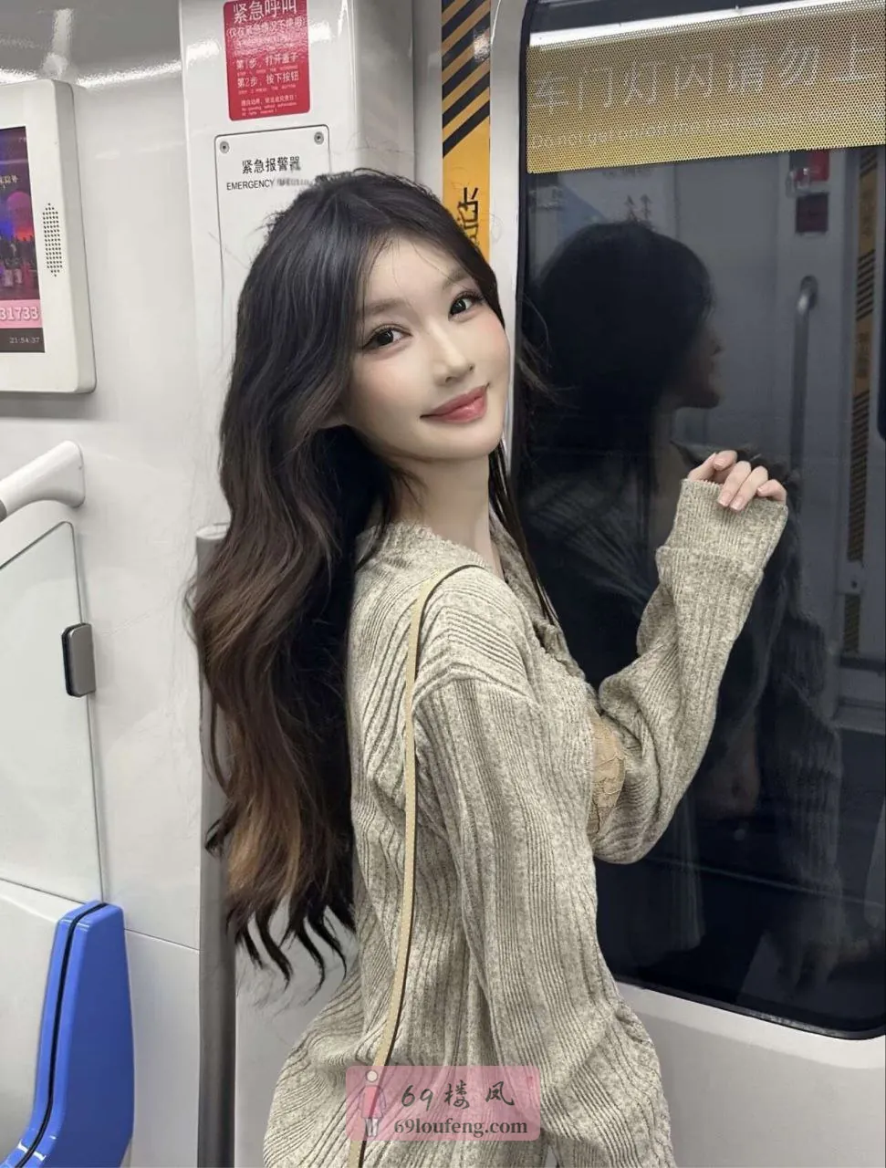 佛山温柔天然小姐姐-小月 - 广东-佛山 楼凤实拍第3张