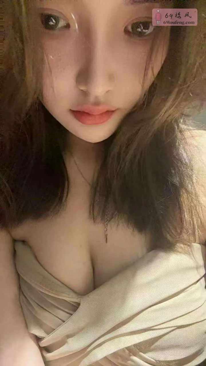 白云舌吻女郎00后新人下海-小月月 - 广东-广州 楼凤实拍第1张