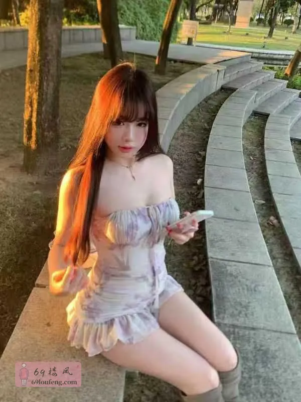 海珠新人刚下海兼职-莉莉 - 广东-广州 楼凤实拍第2张