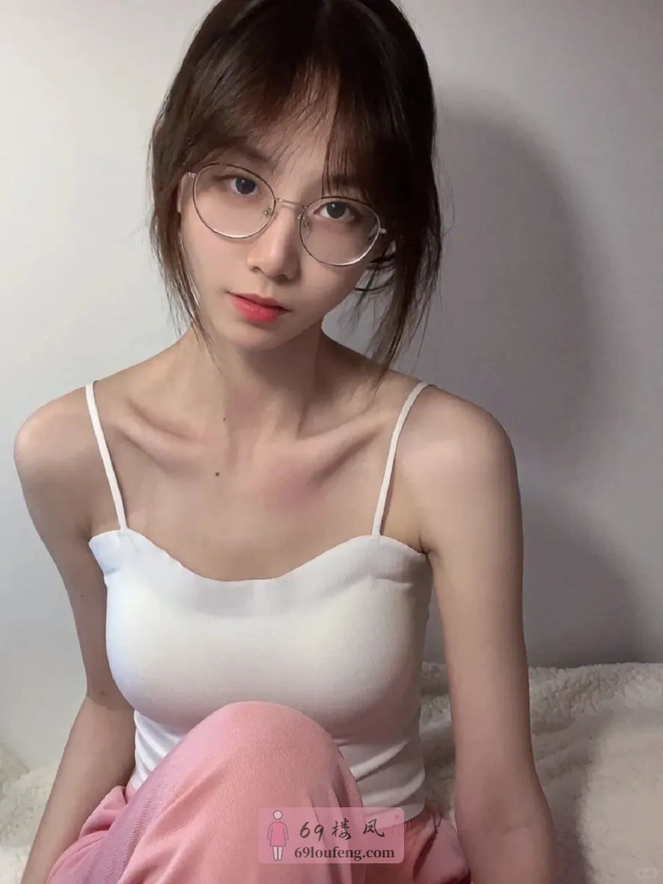 天河在读兼职生-雯雯 - 广东-广州 楼凤实拍第2张