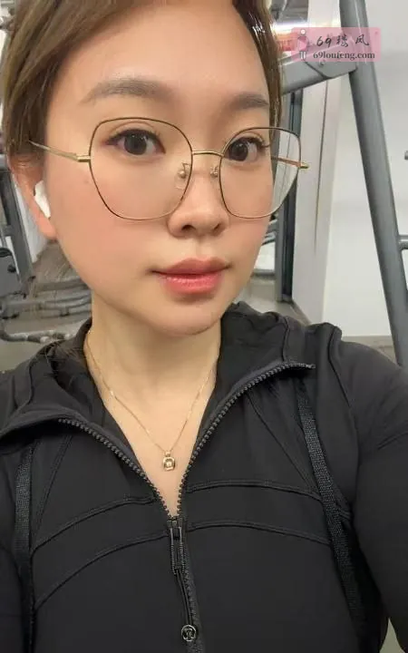 爱运动的眼镜姐 - 浙江-杭州 楼凤实拍第1张