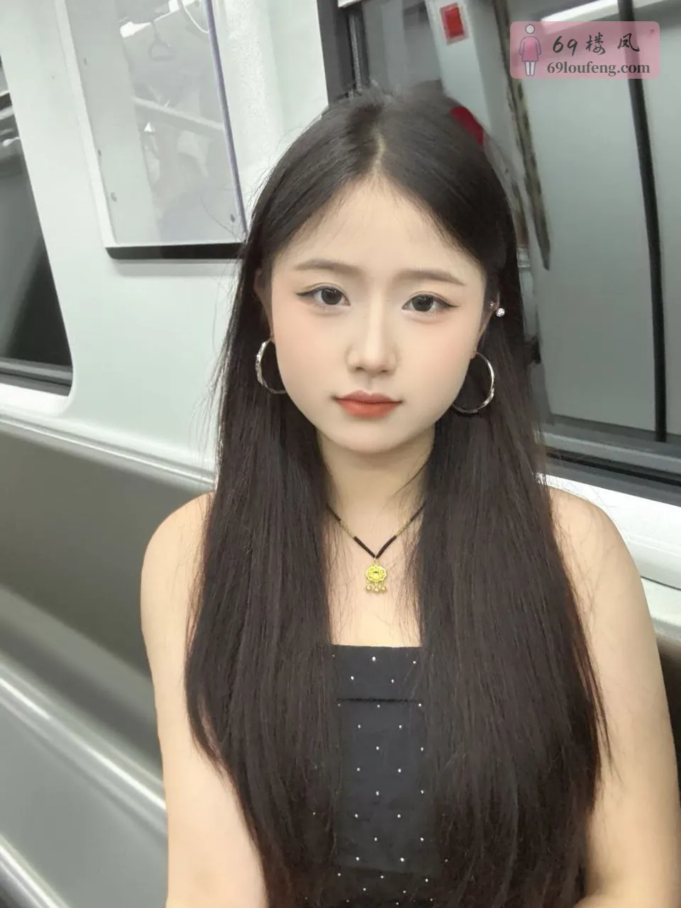 00后兼职反差幼师 - 广东-深圳 楼凤实拍第1张