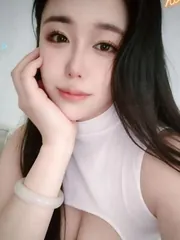 广东 - 深圳 宅男福利推荐：龙华大胸老师过年在 实景