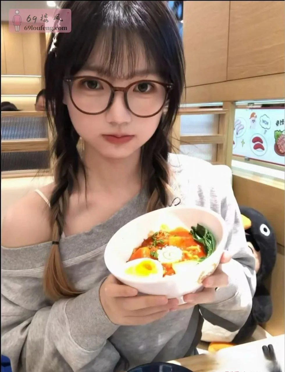 童颜大胸女友颜可 - 广东-深圳 楼凤实拍第1张